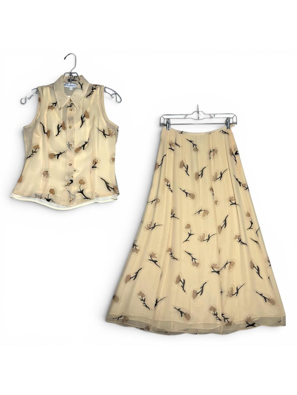 Vintage Beige Floral Sleeveless Blouse and Maxi Skirt Set